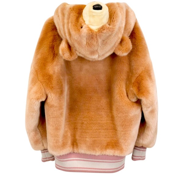 Meet your Posher, Lily - Picture 1 of 1